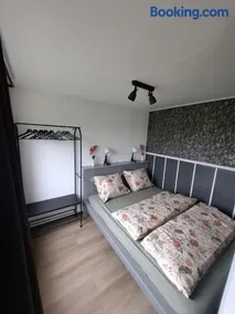 Chalet Julia, Minicamping de Grutte Earen - Image 3