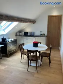 B&B Pegasus II - Chambre familiale de luxe avec sauna privatif et coin repas - Image 2