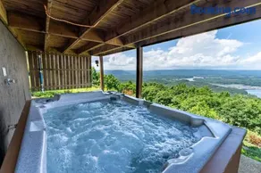 Moose Tracks with beautiful views and a hot tub - Image 1