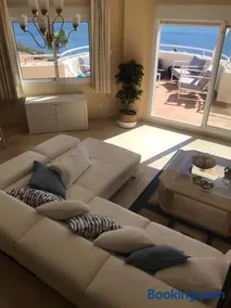 MIRADOR BERMUDA BEACH Sea Views - Image 2