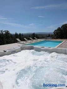 Casa na Colina - Private Pool & Jacuzzi - Image 2
