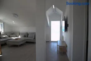 Villa Maris app 3 - Image 1