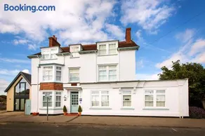 Opposite the beach, hot tub & sauna, sleeps 16 - Image 4