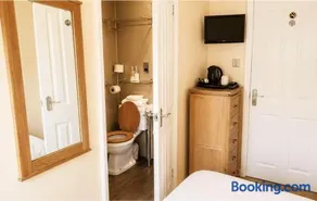 Cliffe House Bed & Breakfast - Image 3