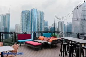 Luxe Suite at BCCT - BGC's Prime Studio - Gym, Infinity Pool with breathtaking skyline view - Image 4