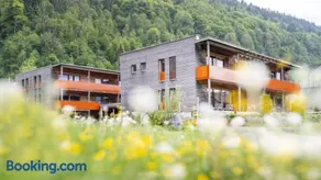 Apartamento con terraza, sauna y jacuzzi | Adaptado para teletrabajar - Image 1