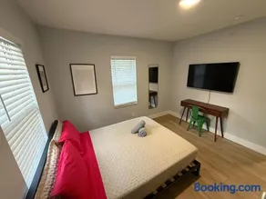 Prime Location Near Wynwood - Image 2