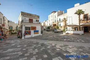 Casa Coralli Centro Storico by CASASI Vacanze Otranto - Image 1
