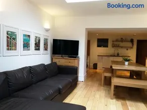 The Big Bristol House - Image 4