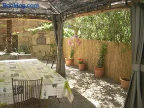 Demeure traditionnelle en pierre avec piscine - Image 4