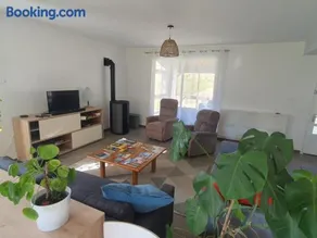 Ferienhaus mit Grill, Garten und Pool | Gartenblick - Image 3