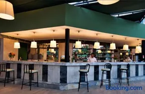Arbor Vitae Hotel - Image 1