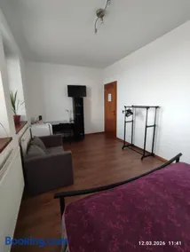 Villa Homestay Nad Helmrovkou - Image 2