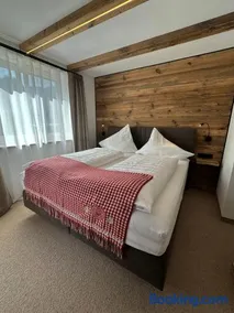 Klamm Lodge - Image 2