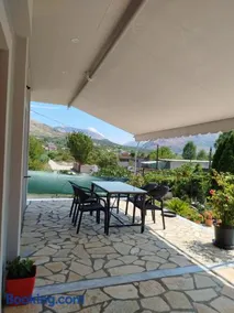 Toma's Guest House - Image 5