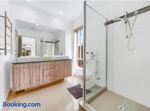 Ayubowan - Cosy 4BR - Pet Friendly - Breakfast Inc - Cranbourne Nth - Image 3