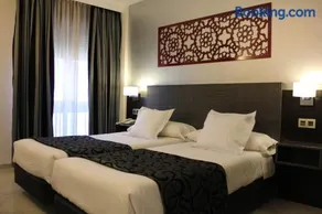 Hotel Venecia - Image 1