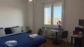Alla Torre - Room & Private Bathroom - Image 3