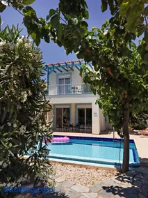 Villa Lawton - Magnificent sea & mountain views! - Image 3