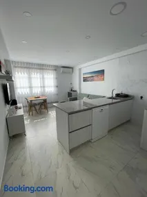 Apartamento a 50 m del mar con aire acondicionado y WiFi, Ideal familias,parejas - Image 2