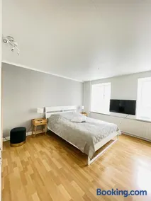 aday - Central Studio Apartment - Image 2