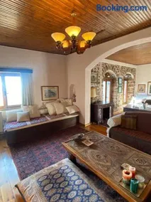 Arahova Cozy View - Image 2