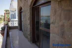 Island House - Image 2