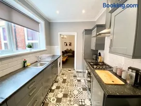 3 Queen Alexandra Road - Image 4