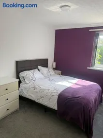 Beautiful Apartment - Image 5