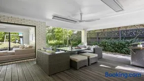 Paradise In Pearl Beach - Image 3