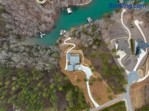 Lake Keowee House - Image 1