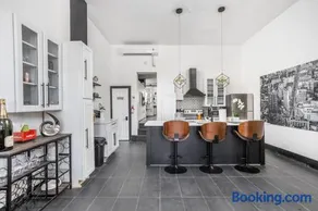 Luxurious Downtown Penthouse Great Views - Image 4