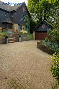 Traditional English house TravellerAwards2026 - Image 4