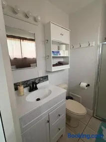 Tranquil 3 Bedroom Ocean Vibes Retreat with pool - Image 2