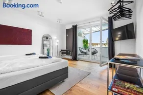 Exclusive penthouse - loft with private parking overlooking cologne cathedral - Image 2