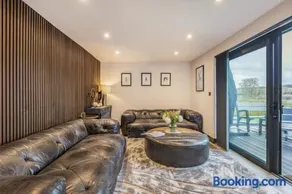 3 Bed in Canterbury oc-r34439 - Image 5