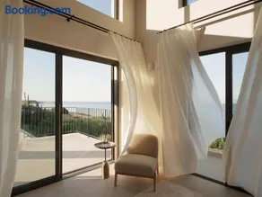 Sundara Estate, Exclusive Seaview Villa with Grand Pool & Direct Beach Access - Image 3