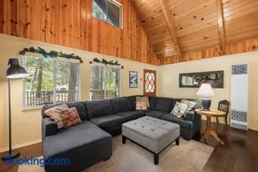 Far Enough Cabin - Chalet Style Cabin, Foosball, Smart TV, BBQ, Deck - Image 3