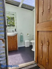 Romantic Retreat Pod by Historic Church on Wine Route - Image 4