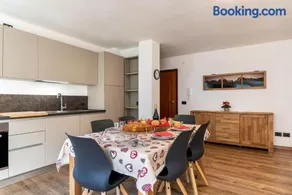 Apartamento con barbacoa, terraza y jardín | Vistas al jardín - Image 4