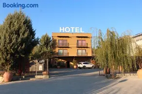 Hotel Portal - Image 1