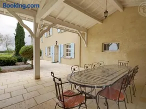 Havre de paix à Chalain-le-Comtal avec piscine privée - Image 3