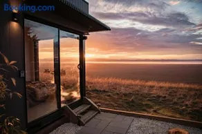Eagle Peak Tiny Abode - Mystic Ridge Estate - Image 3