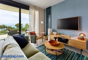 Espacioso apartamento ideal para familias con piscina, sauna y terraza | Vistas a la playa | En la playa - Image 4