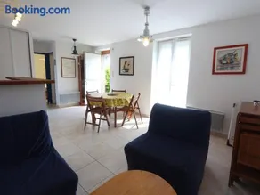 Appartement avec jardin proche plage et port, 2 chambres, parking privé, équipements complets - FR-1-481-56 - Image 3