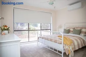 Clifton Springs Home - Pet Friendly - Image 4