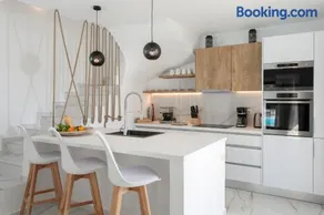 Villa Milagro 4Br with Sea View Mikri Vigla Beach - Image 1