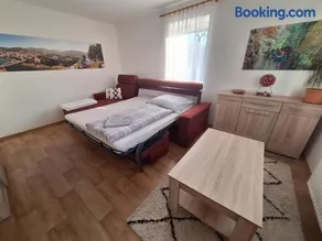 Pod Chlumem - útulný byt v blízkosti centra - Image 2