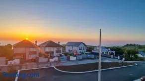 Entire Modern Home with seaview and parking - Image 3