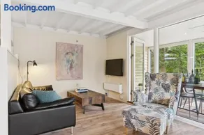 Renovated Gem With View And Sunny Terraces - Image 2